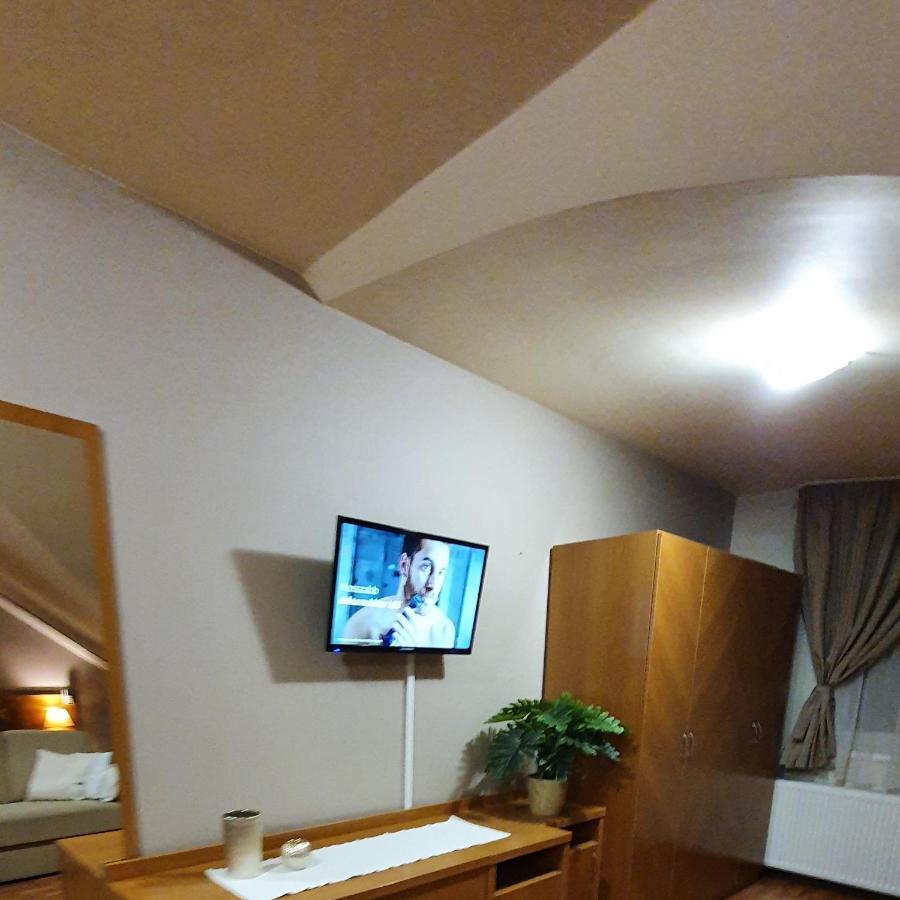 Relax Wellness Manzard Hajduszoboszlo Appartement Buitenkant foto