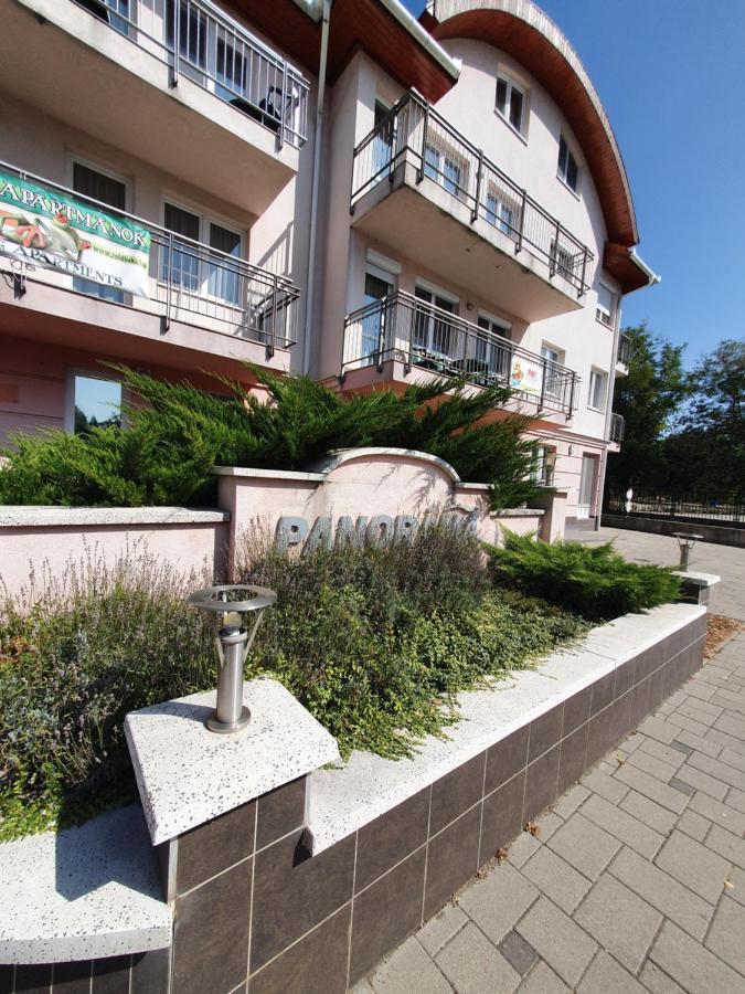 Relax Wellness Manzard Hajduszoboszlo Appartement Buitenkant foto