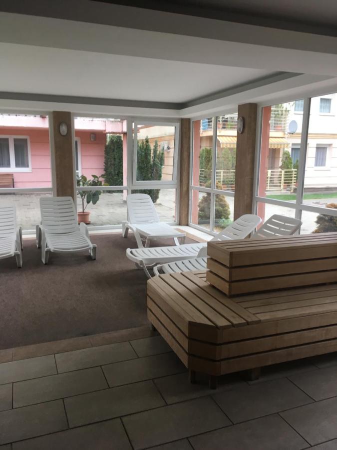 Relax Wellness Manzard Hajduszoboszlo Appartement Buitenkant foto